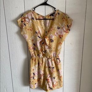Floral Romper - Size Medium